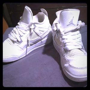 Jordan pure money 4s